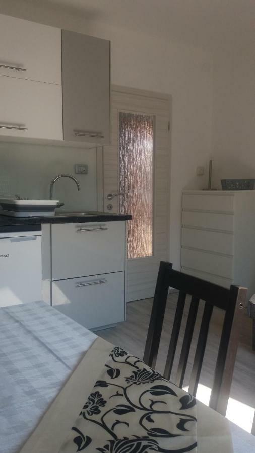Apartmaji V Izoli Babic, Simonov Zaliv *