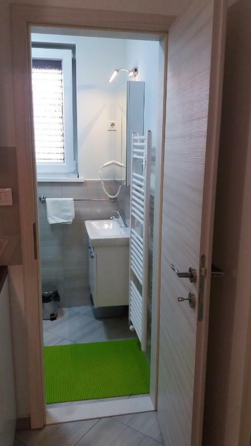 Apartmaji V Izoli Babic, Simonov Zaliv Apartment Izola