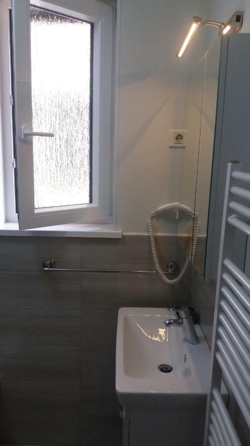 Apartmaji V Izoli Babic, Simonov Zaliv